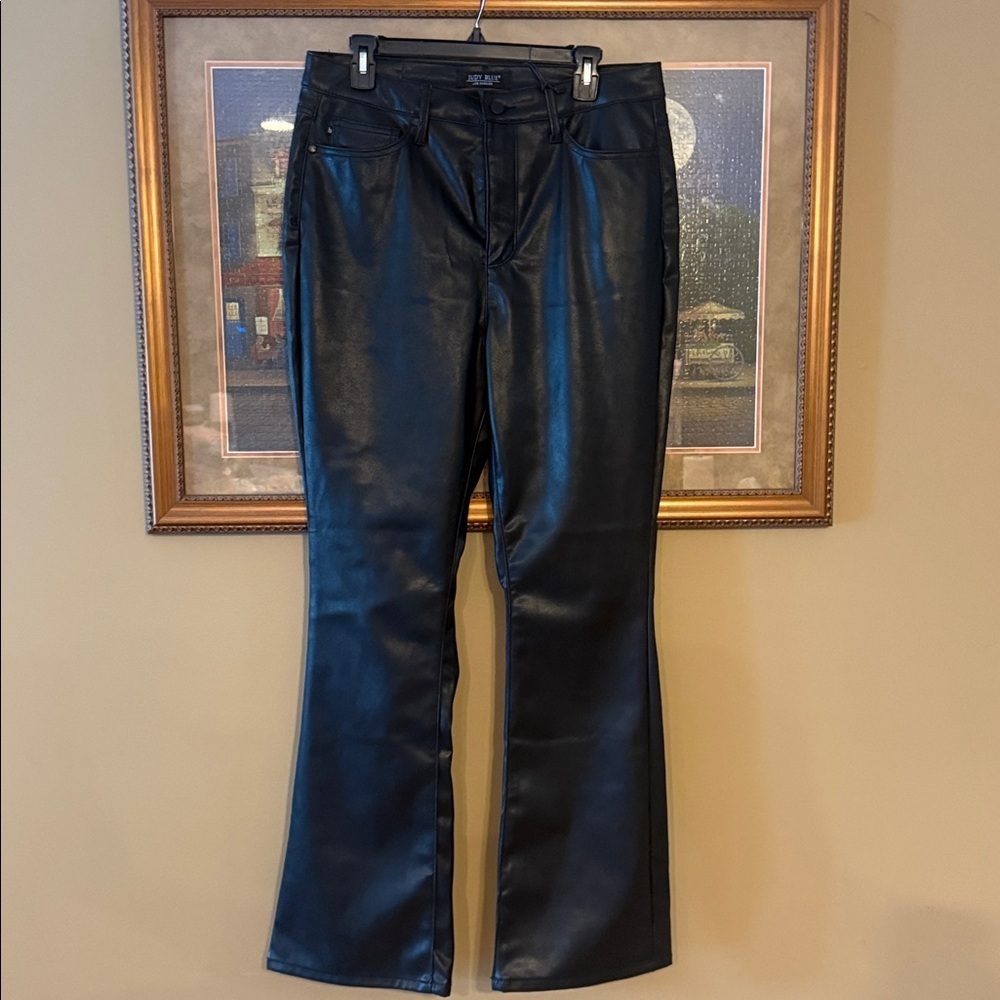 Judy Blue leather feel Black Pants 13/31